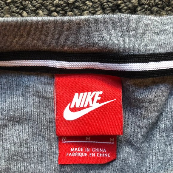 Nike gray tee - Picture 3 of 3